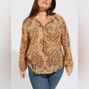 #25 torrid 4 Crinkle Chiffon Raglan Tie Front Blouse